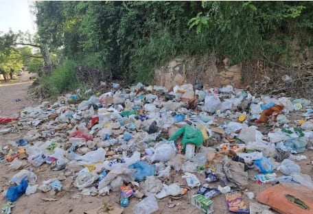 Vecinos del barrio San Juan denuncian basural y criaderos de mosquitos
