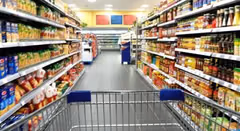 Aguinaldo, dólar y deudas marcarán el consumo de fin de año