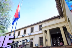 Salud rechaza renuncias de médicos especialistas