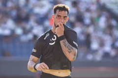 Olimpia golea a San Lorenzo y queda a un punto de la cima