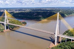 Costo del permiso frena cruces por el Puente de la Integración