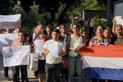 Compraron casas vinculadas a González Daher y piden frenar remates