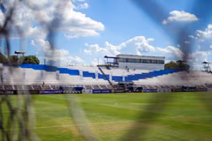 Sportivo Ameliano pidió vestimenta elegante a periodistas y su presidente lo desautorizó