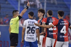 Cerro Porteño pide revisar el castigo a Quintana tras error arbitral