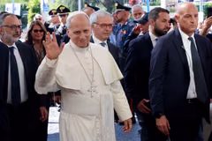 Papa León XIV ingresa al hospital para una cirugía pulmonar