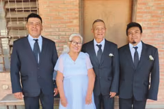 Papá, mamá y sus dos hijos dieron el sí en una misma boda en el Chaco