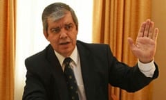 Riera aguarda desocupación de cama para internación por Covid-19