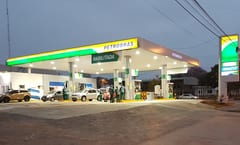 Emblema rehabilita estaciones de servicio
