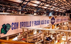 Cervecería inaugura moderna línea de envasados
