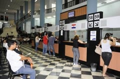 “Impuestazo” gravará ahorros y se mantendrá “carnaval de gastos”, aseguran