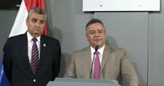 Ministro demanda a hermana de Arrom