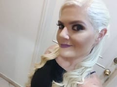 Anuncian sumario para hija de exdiputado que cobra pero no trabaja