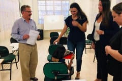 Rescatan a niña maltratada en Brasil por hablar en guaraní