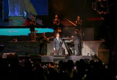 Inoxidable Luis Miguel se luce ante su incondicional público