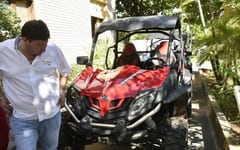 Comisario recibe millones por recuperar vehículos robados
