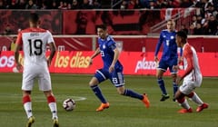 Albirroja cae ante Perú en debut de Berizzo