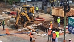 Clausuran avenida España por hundimiento de capa asfáltica