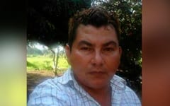 Hombre muere por descarga eléctrica mientras manipulaba su celular