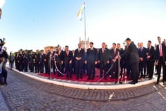 Habilitan adoquinado frente al Palacio de López