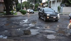 Zona “top” de Asunción está minada de baches