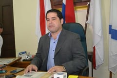 Intendente niega agresión y es denunciado