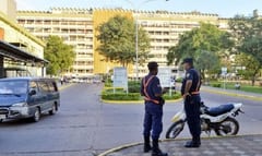 Empresa de licitación suspendida se retira de IPS y policía dará cobertura
