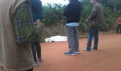 Hallan cuerpo en la vía pública en Brítez Cué