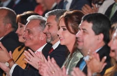 Abdo Benítez, entre selfies y vítores en la Expo