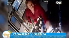 Pasajera agrede a golpes a chofer