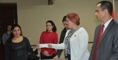 Reclusos reciben becas para estudiar carreras universitarias