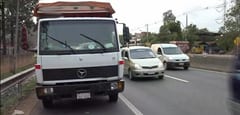 Peatón fallece arrollado sobre ruta 2