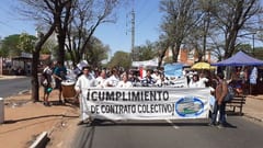 Funcionarios de Clínicas inician huelga de hambre