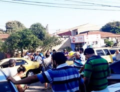 Taxista da su versión y asegura que conductora de Uber le robó el pasajero