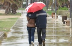 Anuncian que las lluvias y tormentas eléctricas continuarán este martes