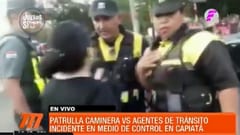Agentes de la PMT y Caminera se enfrentan en medio de la ruta 2
