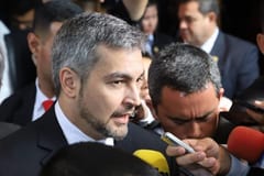 Abdo Benítez promulga ley de financiamiento político