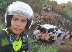 Conductor pierde el control y acaba en cauce de la Costanera