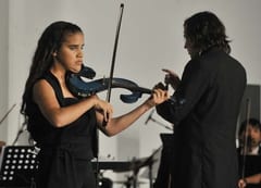 Violinista no vidente es hallada sin vida en su departamento