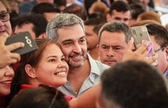 Abdo Benítez suspende agenda a causa de mareos