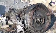 Cámara captó impacto del avión ucraniano en Irán