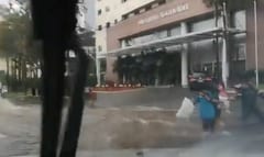 Niños casi son arrastrados por raudal en “zona top” de Asunción