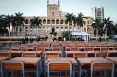 Gobierno entrega 5.000 pupitres para el inicio de clases