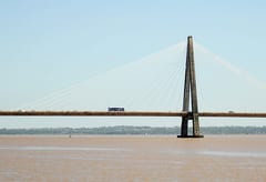 Hombre muere ahogado intentando ingresar al país por el río Paraná