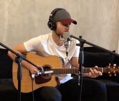 Iván Zavala compone canción durante cuarentena