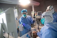 Conocido médico cirujano muere por cuadro de coronavirus
