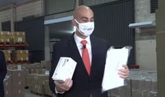 Renuncian más directores tras fiasco de compra de insumos