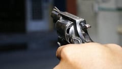 Con armas de grueso calibre asaltan bodega