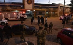 Internos de Tacumbú queman colchones exigiendo visitas