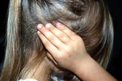 Detienen a conductor por abuso sexual en niños