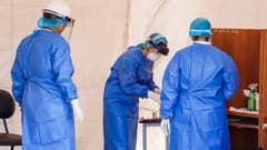 Emiten alerta epidemiológica por aumento de positivos en personal sanitario